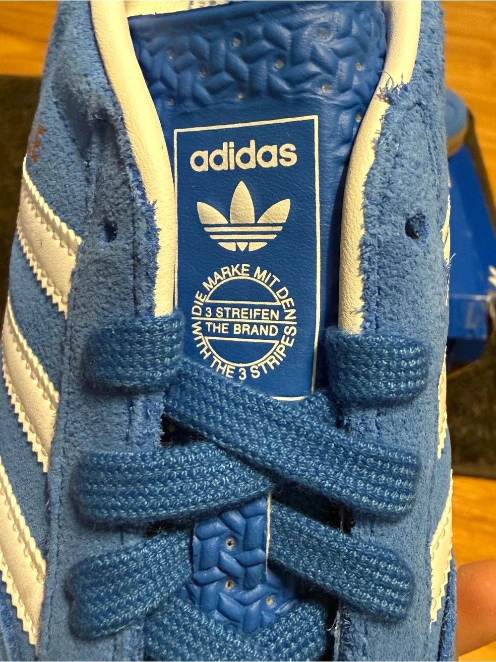 adidas Gazelle indoor Men's Blue Suede Sneakers with White Stripes, size 6 NIB - Picture 6 of 10